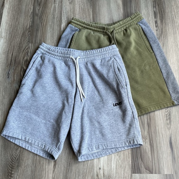 Levi's Men's Sweatshorts Gray & Green Size S Back Pockets 2 Pair Lot - Picture 1 of 7